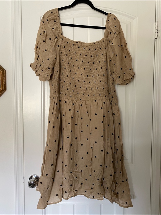 Hayden Los Angeles Dresses & Skirts - Hayden LA Plus Beige Polka Dot Puff Sleeve Dress - Smocked Bodice